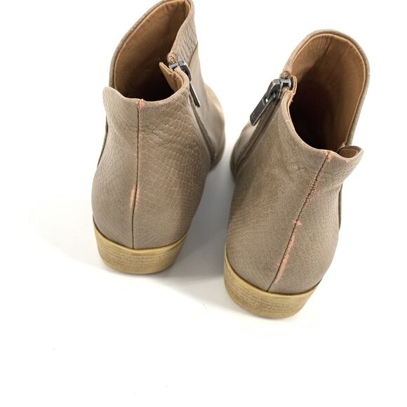 Lucky Brand Beah Faux Leather Ankle Boots 4 Big Girls Cream Brown Low Booties - Picture 3 of 10